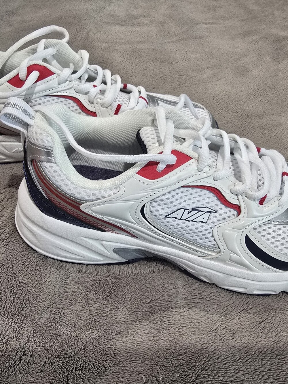 New Womens Size 8 Avia - Picture 2 of 8